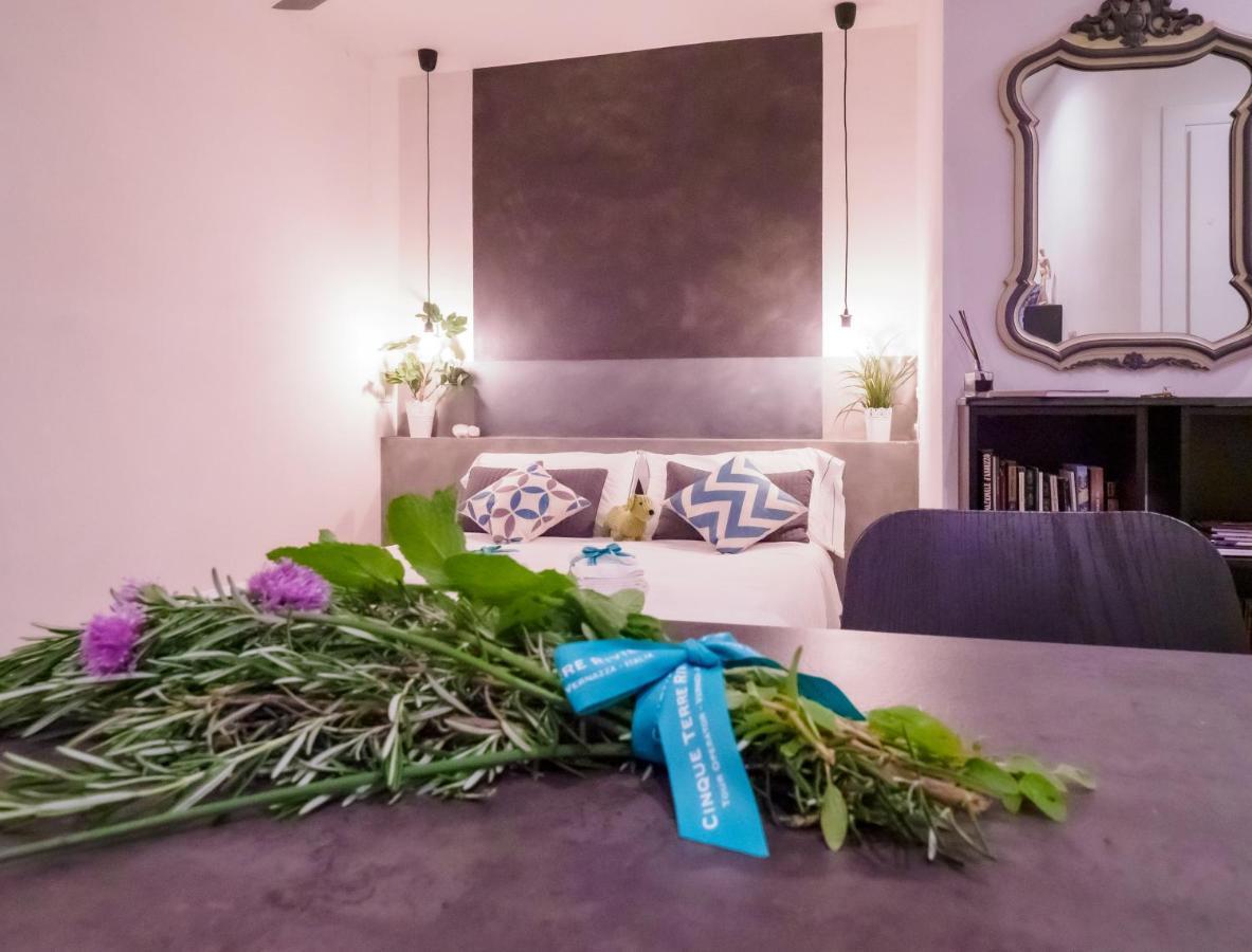 Camaella Luxury Studio 韦尔纳扎 外观 照片